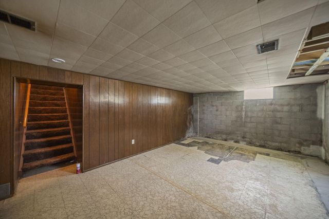 1402 Cardwell Square N, Columbus, OH 43229