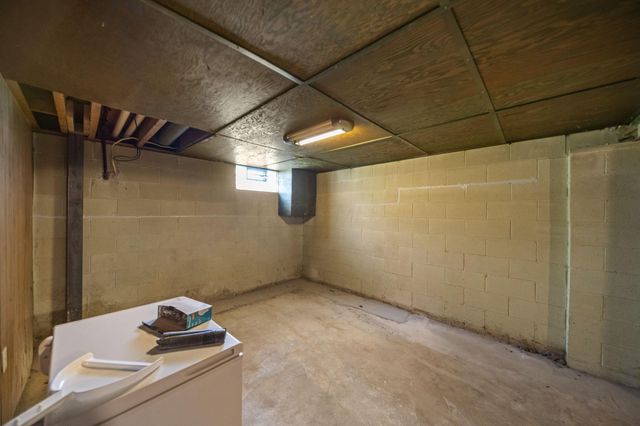 1402 Cardwell Square N, Columbus, OH 43229