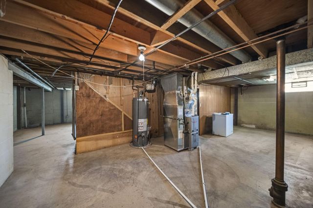 1402 Cardwell Square N, Columbus, OH 43229