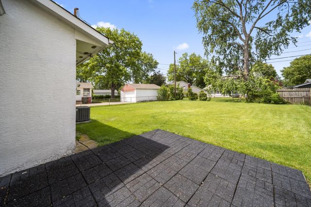 1402 Cardwell Square N, Columbus, OH 43229