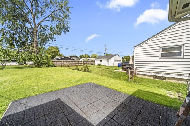 1402 Cardwell Square N, Columbus, OH 43229