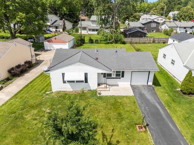 1402 Cardwell Square N, Columbus, OH 43229