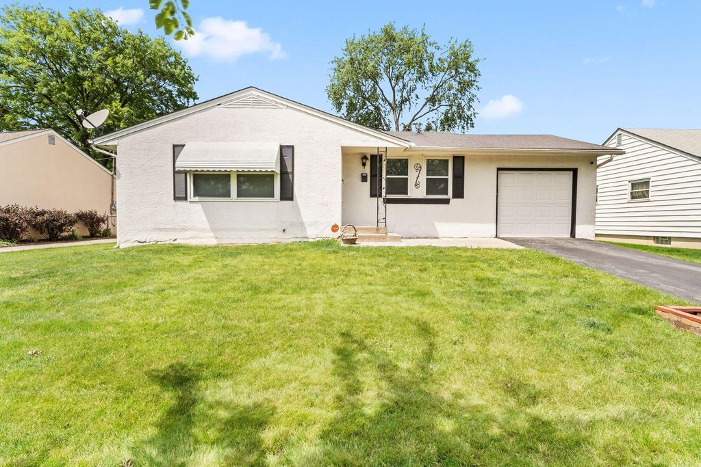1402 Cardwell Square N, Columbus, OH 43229