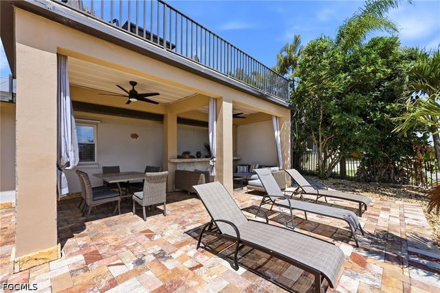 469 Bayshore DR, Cape Coral, FL 33904