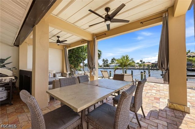 469 Bayshore DR, Cape Coral, FL 33904