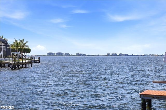 469 Bayshore DR, Cape Coral, FL 33904