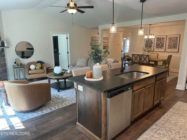 540 Henderson Rd 30, Pigeon Forge, TN 37863