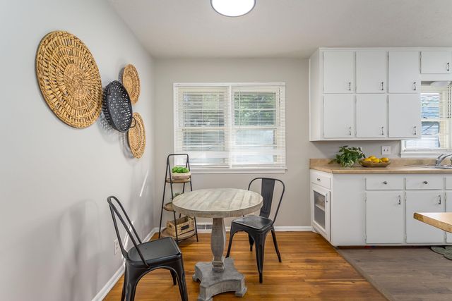 1339 N El Paso Dr, Derby, KS 67037