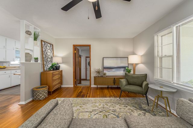 1339 N El Paso Dr, Derby, KS 67037