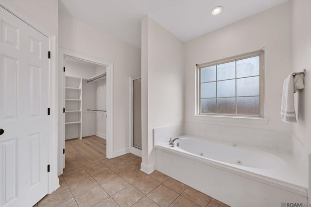 13088 Dutchtown Lakes Dr, Geismar, LA 70734