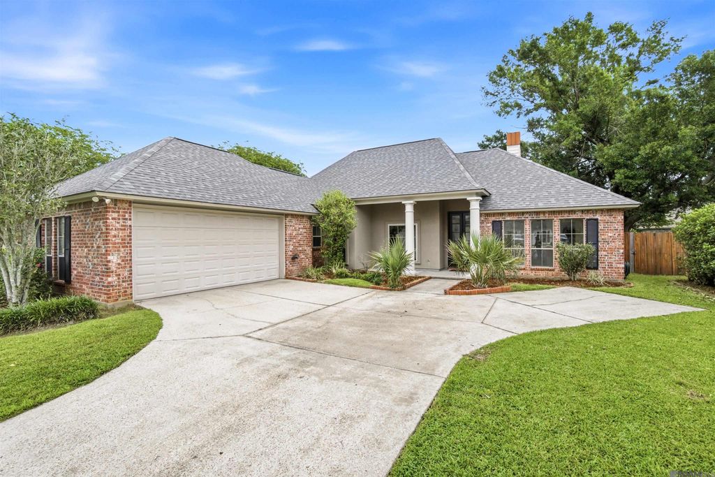 13088 Dutchtown Lakes Dr, Geismar, LA 70734