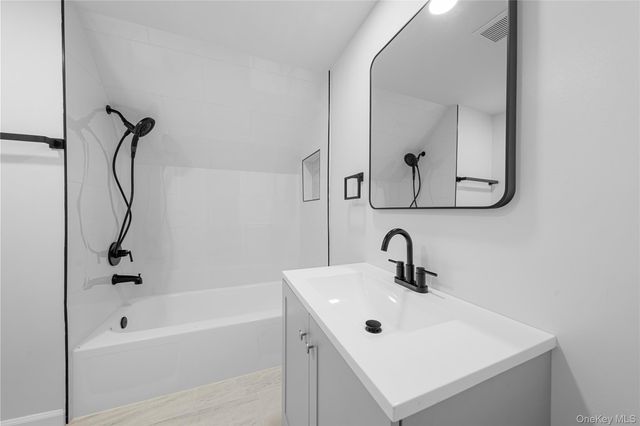 188 W End Avenue, Shirley, NY 11967