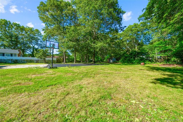 188 W End Avenue, Shirley, NY 11967