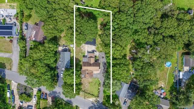 188 W End Avenue, Shirley, NY 11967