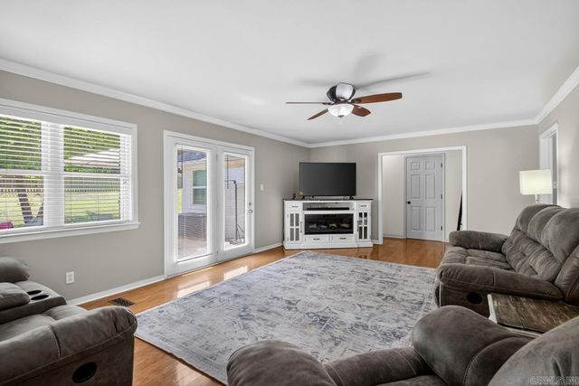 1016 Jameson Ave, Benton, AR 72015