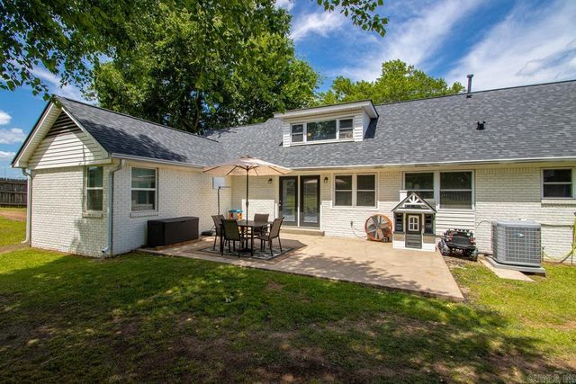 1016 Jameson Ave, Benton, AR 72015