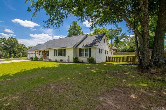 1016 Jameson Ave, Benton, AR 72015