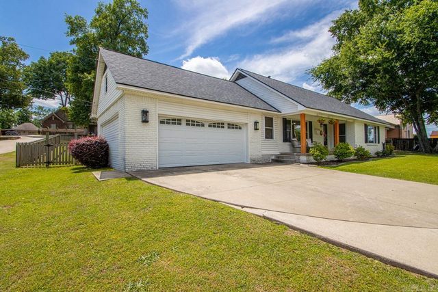1016 Jameson Ave, Benton, AR 72015