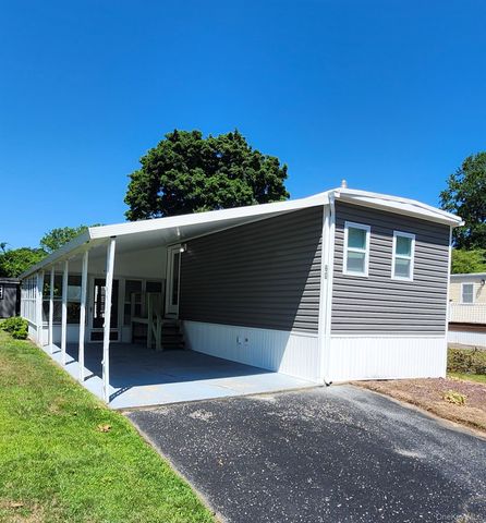 60 Valley Forge, Bohemia, NY 11716