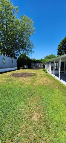 60 Valley Forge, Bohemia, NY 11716