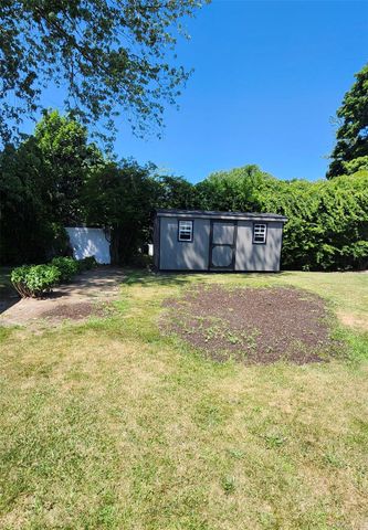 60 Valley Forge, Bohemia, NY 11716
