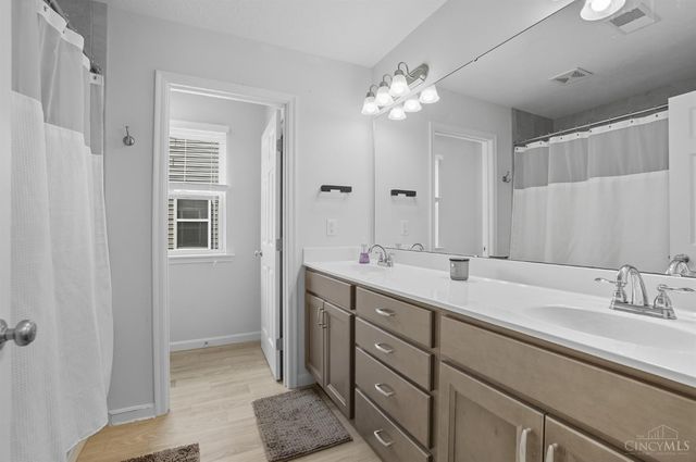 1910 Chase Avenue, Cincinnati, OH 45223