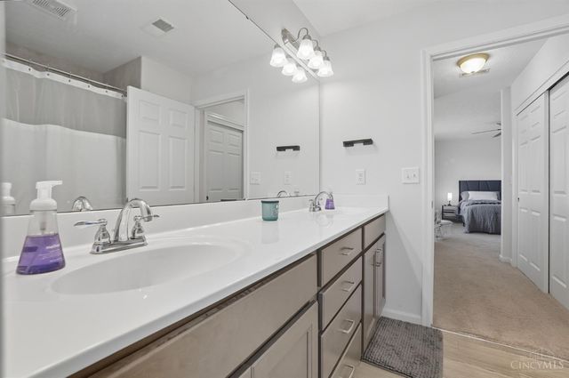 1910 Chase Avenue, Cincinnati, OH 45223