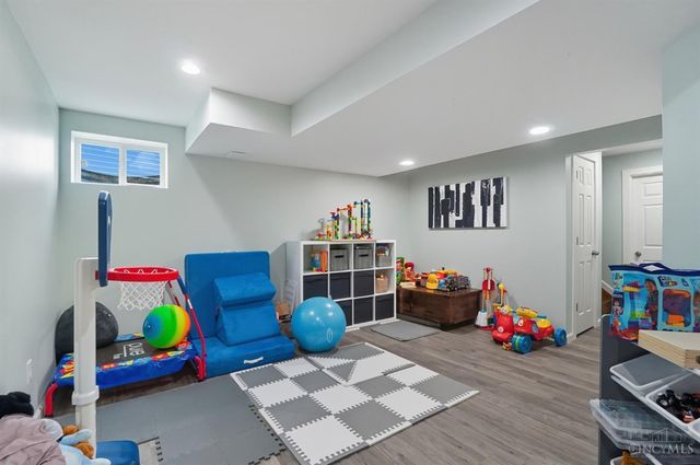 1910 Chase Avenue, Cincinnati, OH 45223