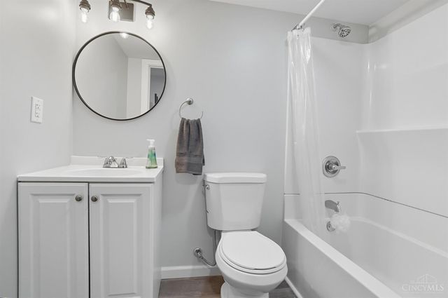 1910 Chase Avenue, Cincinnati, OH 45223