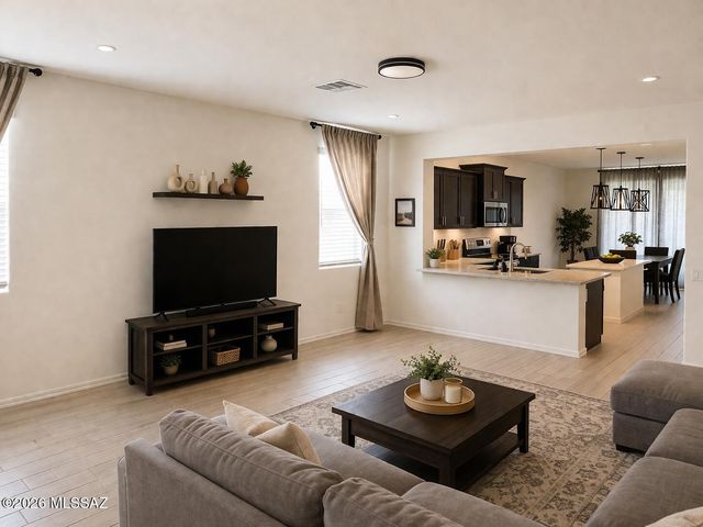 889 W Calle Moa, Sahuarita, AZ 85629