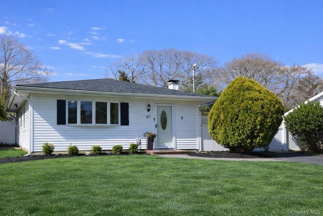 67 Westminster Drive, Shirley, NY 11967