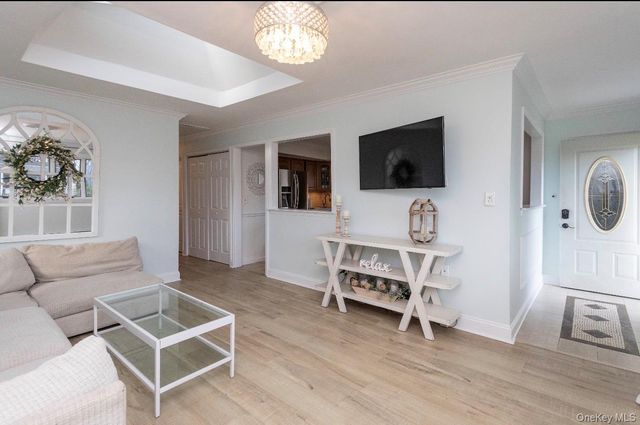 67 Westminster Drive, Shirley, NY 11967