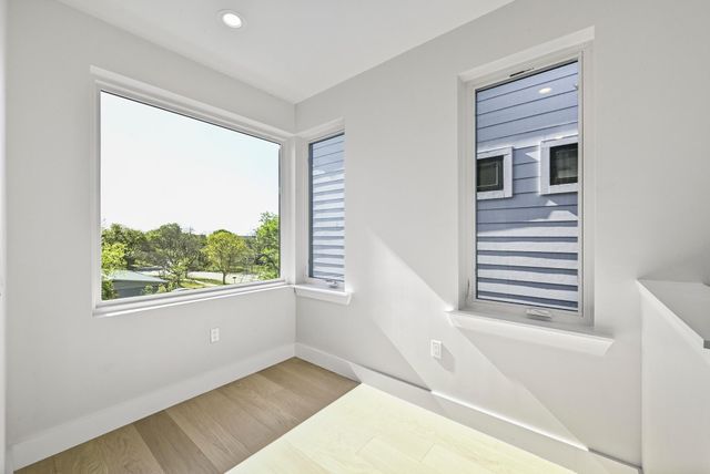 100 W Odell ST 3, Austin, TX 78752