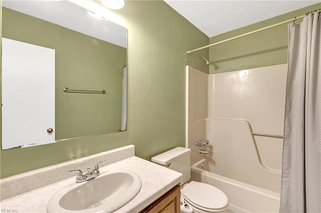 5641 Parish Ln Apt C, Portsmouth, VA 23703