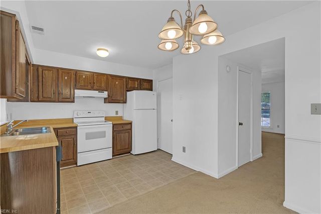 5641 Parish Ln Apt C, Portsmouth, VA 23703
