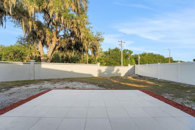 3311 QUEENS COVE LOOP, Winter Haven, FL 33880