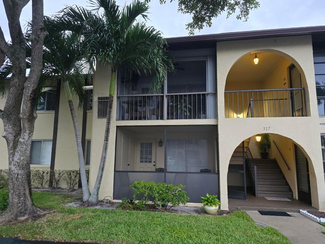 317 Pine Ridge Circle, Greenacres, FL 33463