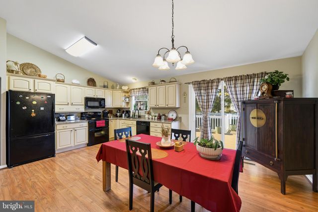 24 BANCROFT ST, Taneytown, MD 21787