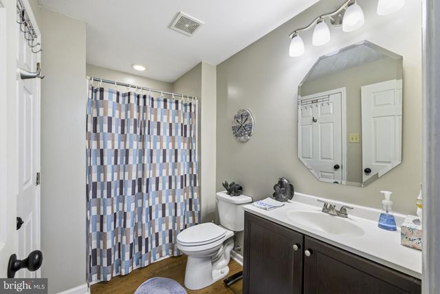 24 BANCROFT ST, Taneytown, MD 21787