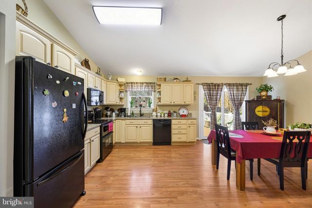 24 BANCROFT ST, Taneytown, MD 21787