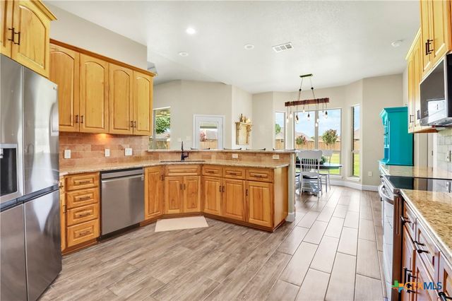 1446 Emily Lane, Seguin, TX 78155