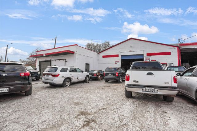 3801 Lockwood Drive, Houston, TX 77026