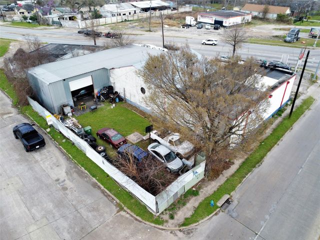 3801 Lockwood Drive, Houston, TX 77026