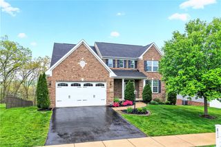 813 Balmoral Ct, Moon/crescent Twp, PA 15108