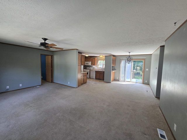 331 Ember Drive, Oxford, WI 53952