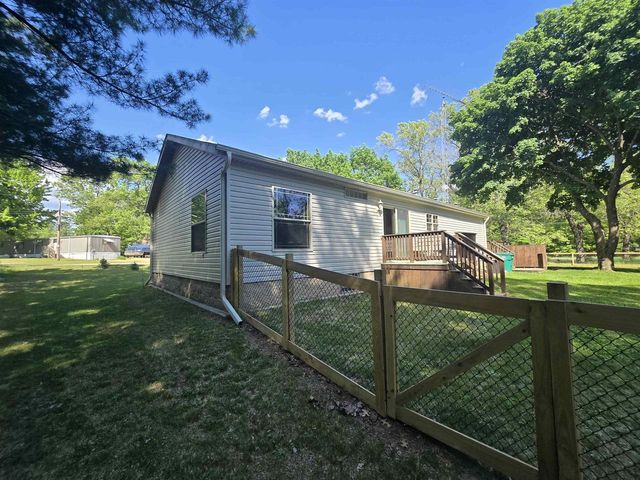 331 Ember Drive, Oxford, WI 53952