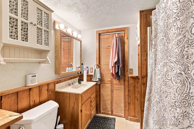 15320 Highwood Drive, Minnetonka, MN 55345