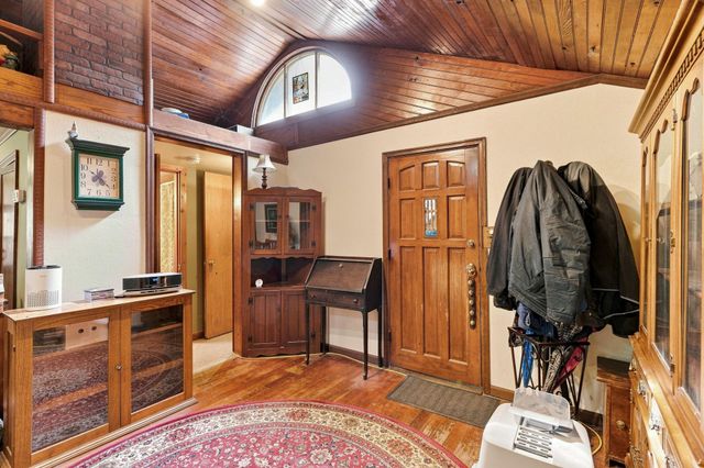 15320 Highwood Drive, Minnetonka, MN 55345