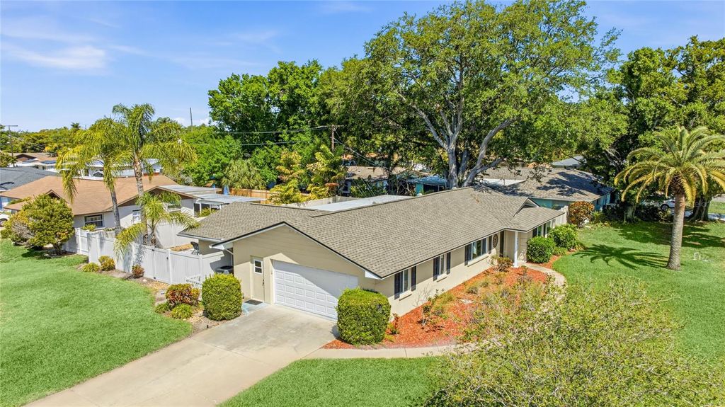 Image 4 of property listing at 1908 49TH STREET W, Bradenton, FL 34209