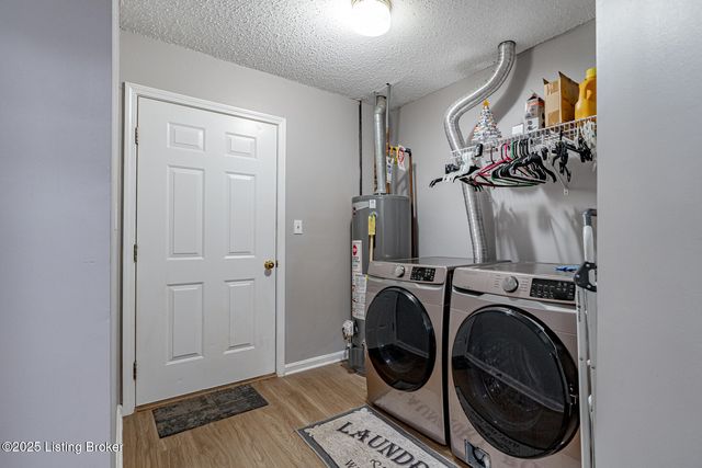 4101 Adelaide Ct, Louisville, KY 40241